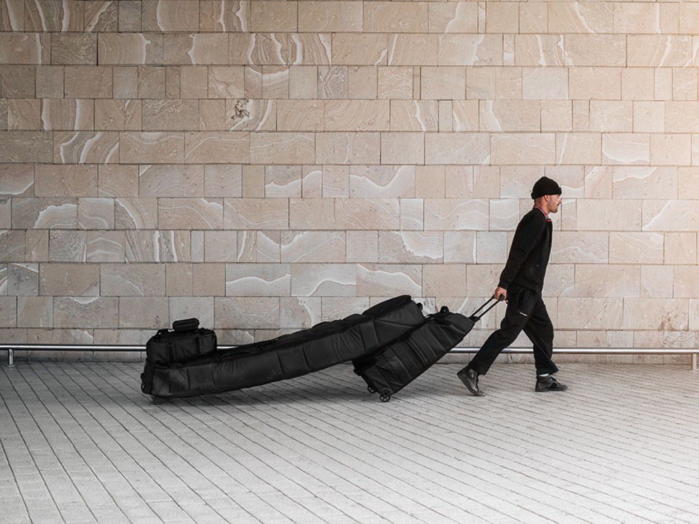 Man shows how bags from Db Equipment can be used.