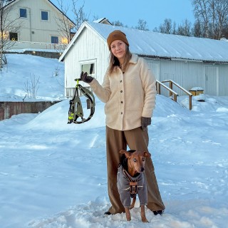 Anne Sørensen, Canion med hundesele og hund