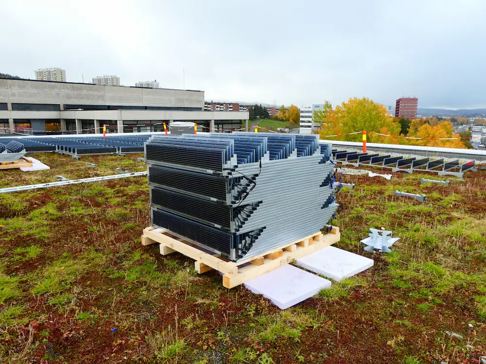 Solcellepanel pakket på pall