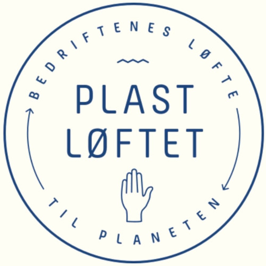 Sirkelformet merke med teksten PLAST LØFTET og illustrasjonen av en hånd rett under, omgitt av sirkelen med teksten “Bedriftenes løfte til planeten”.