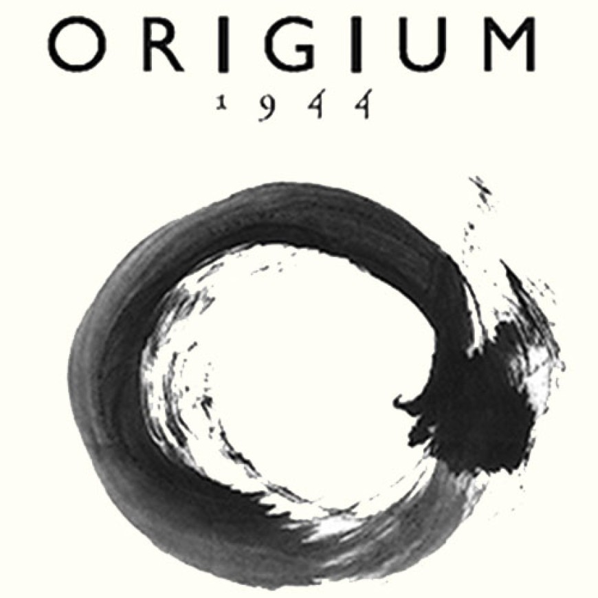 Ringformet penselstrøk i sort mot lys bakgrunn med teksten ORIGIUM 1944 i sorte blokkbokstaver over.